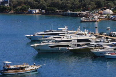 Bodrum'da koylar milyon dolarlık yatları ağırlıyor