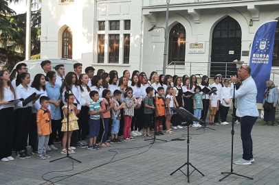 Bursa'da sahne, ‘adam olacak’ çocukların