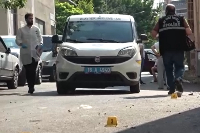 Bursa'da dehşet anları! Sokak ortasında kurşun yağdırdı