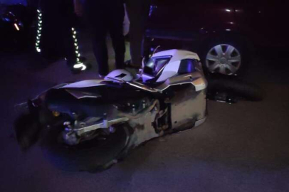 Bursa'da iki motosiklet çarpıştı, 5 kişi yaralandı