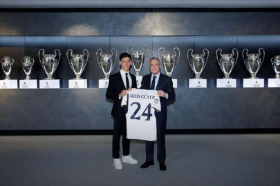 Real Madrid, yeni transferi Arda Güler'i tanıttı