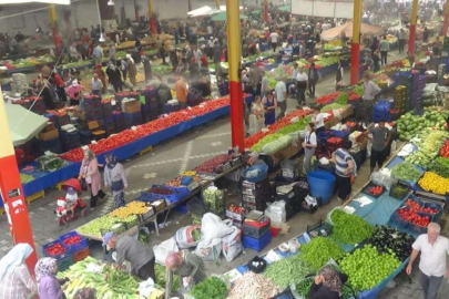 Çöl sıcaklarından bunalanlar klimalı pazara koştu