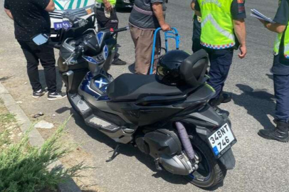 Dönel kavşakta iki motor çarpıştı: 1 yaralı