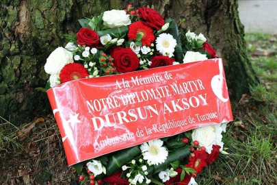 Şehit Türk diplomat Dursun Aksoy Brüksel'de anıldı