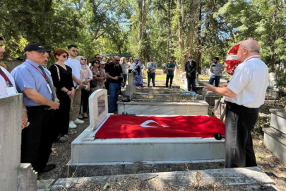 Vecihi Hürkuş kabri başında anıldı