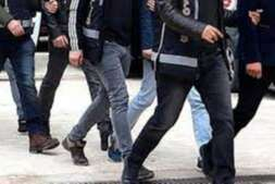 Kadınlara yangın tüpü sıkarak saldıran 3 şüpheli yakalandı