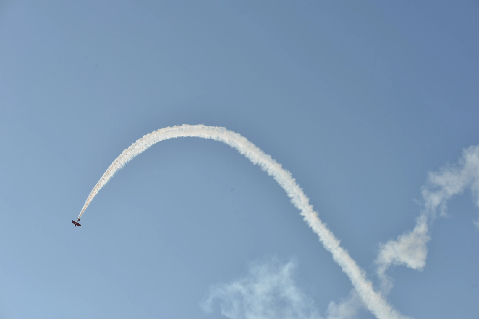 Türkiye’nin ilk kadın akrobasi pilotu ve yerli uçağımız Hürkuş izleyenleri mest etti