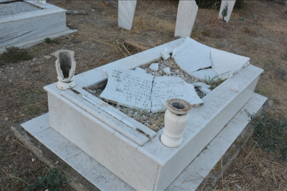 Batı Trakya'da Türk mezarlığına saldırı