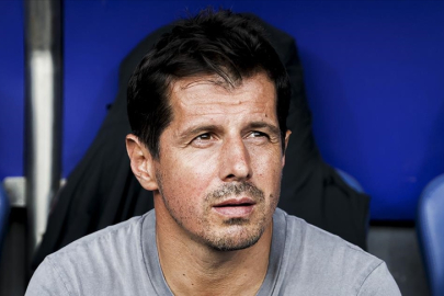 Emre Belözoğlu ile yollar ayrıldı