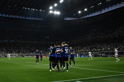 Inter, sahasında Fiorentina'yı farklı yendi