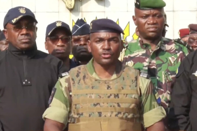 "Cumhurbaşkanı" sıfatıyla yemin etti