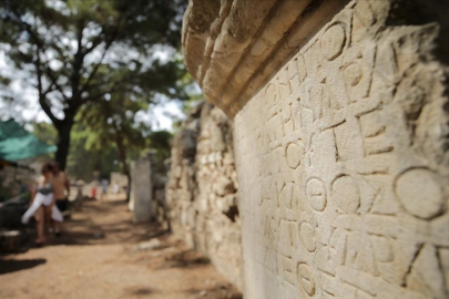 Phaselis Antik Kenti'ndeki ana cadde gün yüzüne çıkarılıyor