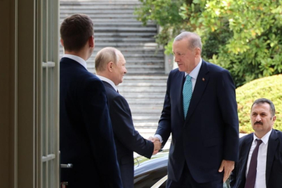 Putin, Cumhurbaşkanı Erdoğan'ı kapıda karşıladı