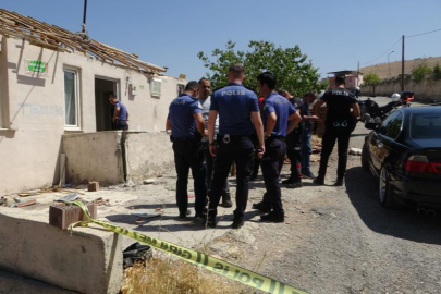 Silahla oynarken arkadaşını vurdu