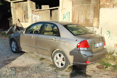 Boş yolda kaldırımdan gitti, cezayı yedi