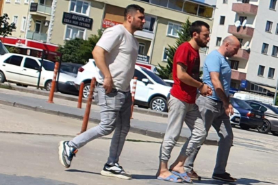 Bursa'da oda arkadaşını sokakta bıçaklamıştı! Sanık için karar...