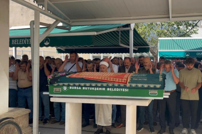 Bursa'da yeğeni tarafından öldürülen kadın toprağa verildi