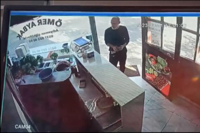 Bursa’da hırsız cüzdanı çalıp kayıplara çalıştı