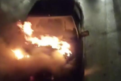 Bursa'da seyir halindeki otomobil alev alev yandı