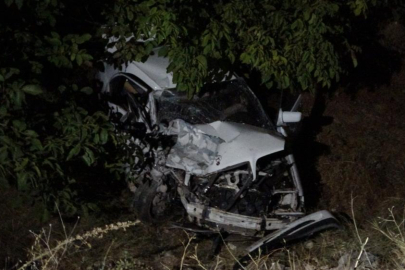 İşçi servisi ile otomobil çarpıştı: 13 yaralı