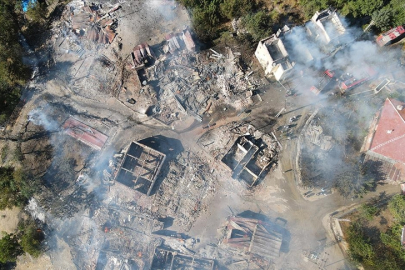 Kastamonu'da çıkan yangında 10 ev yandı