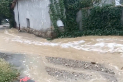 Fransa'da "kuvvetli yağış ve fırtına" alarmı