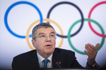 IOC Başkanı Bach'tan, Cumhurbaşkanı Erdoğan'a tebrik