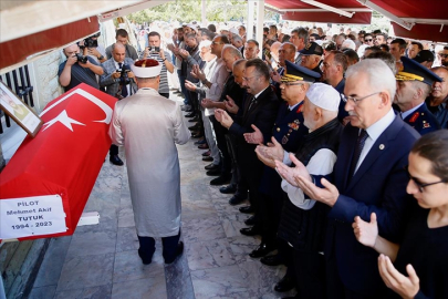 Hayatını kaybeden pilot son yolculuğuna uğurlandı