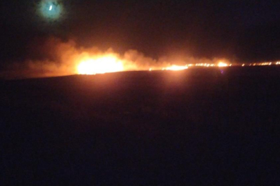 Sivas’ta otluk alanda çıkan yangın büyümeye devam ediyor