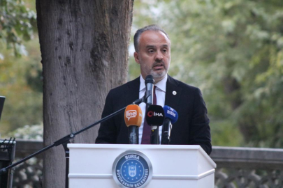 Bursa'da Mevlid’in yazarı kabri başında anıldı