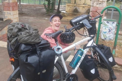 Hollandalı hemşire bisikletiyle dünya turunda