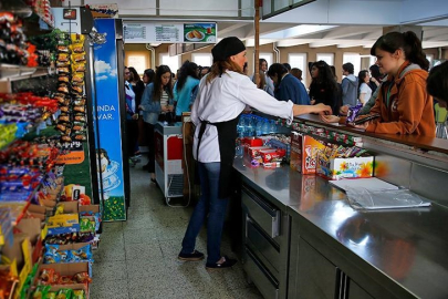 "Okul Gıdası" uygulamasına geçiş süresi uzatıldı
