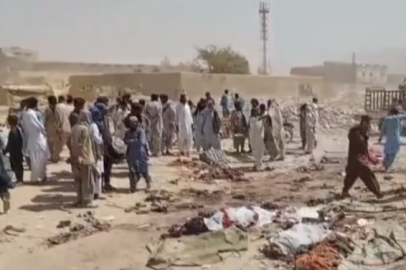 Pakistan’da cami yakınında intihar saldırısı!