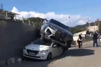 Bursa’da park halindeki aracın üzerine düştü