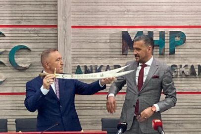 MHP’ye 30’a yakın Alevi vatandaş üye oldu