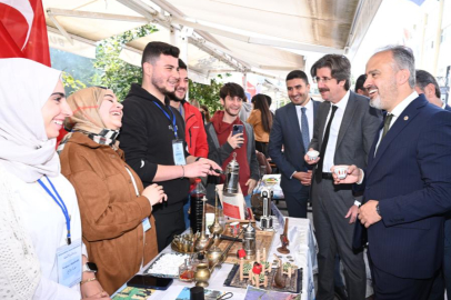 Bursa'da üniversitelilere coşkulu ‘Hoş geldin’ şöleni