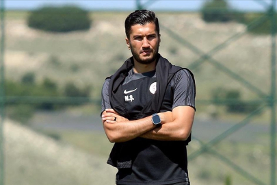 Nuri Şahin'den "Buradayım" mesajı