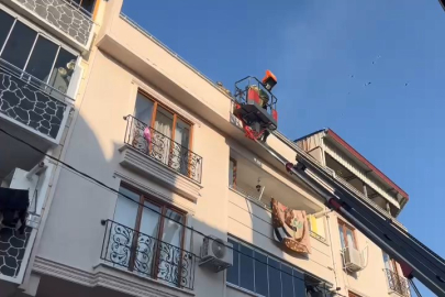 Bursa'da çatı yangını korku dolu anlar yaşattı