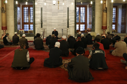 Mehmetçik ve Filistin için sabah namazında dua edildi