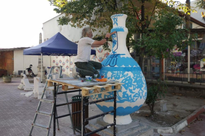 İznik Kaymakamlığına 2 metrelik dev vazo
