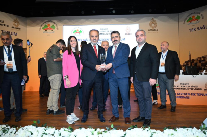 Yıldırım ödüle doymuyor