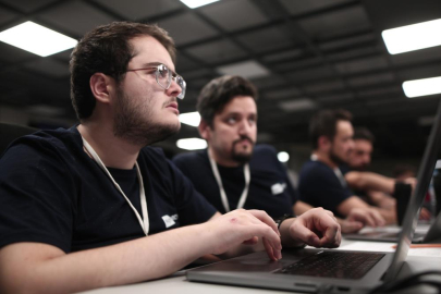 Yeni nesil yarışma NightWATCH Hackathon'da kodlar yarıştı