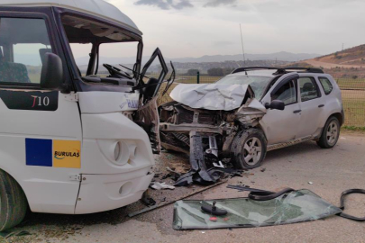 Bursa'da minibüs ciple çarpıştı: Çok sayıda yaralı var