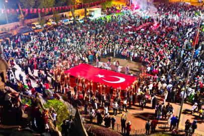 İnegöl'de 100. yıl coşkusu caddelere sığmadı