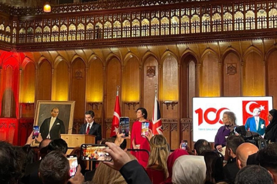 İngiltere'de, Türkiye Cumhuriyeti'nin 100. yılı kutlandı