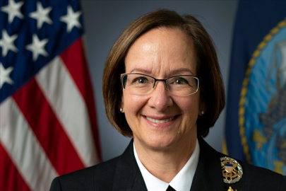 Oramiral Franchetti "ABD donanmasını yönetecek ilk kadın" oldu