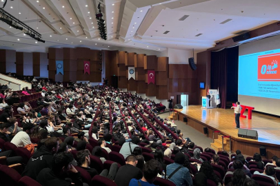 BUÜ'de 2'nci Yapay Zekâ Zirvesi'ne yoğun ilgi