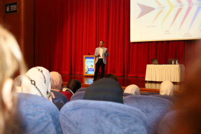 Büyükşehir’den ailelere ‘iletişim semineri’