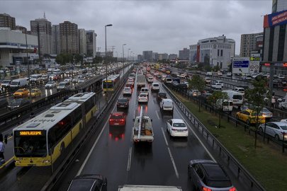 İstanbul trafiğinde sağanak yoğunluğu