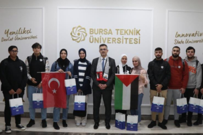 BTÜ yönetimi Filistinli öğrencilerle bir araya geldi